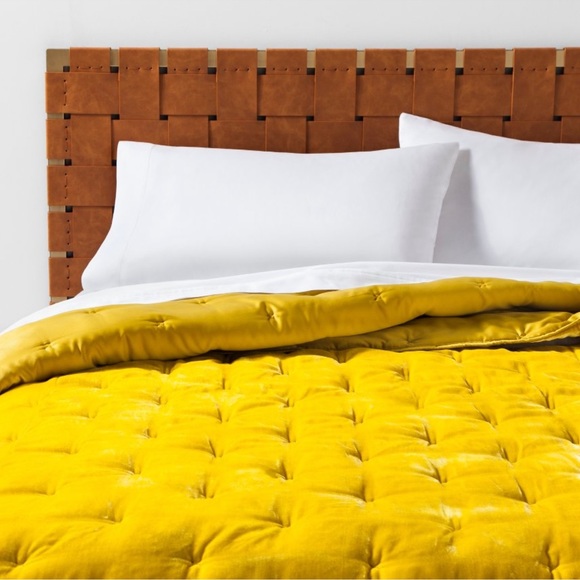 Opalhouse Bedding Opalhouse Velvet Tufted Stitch Quilt King Nwt